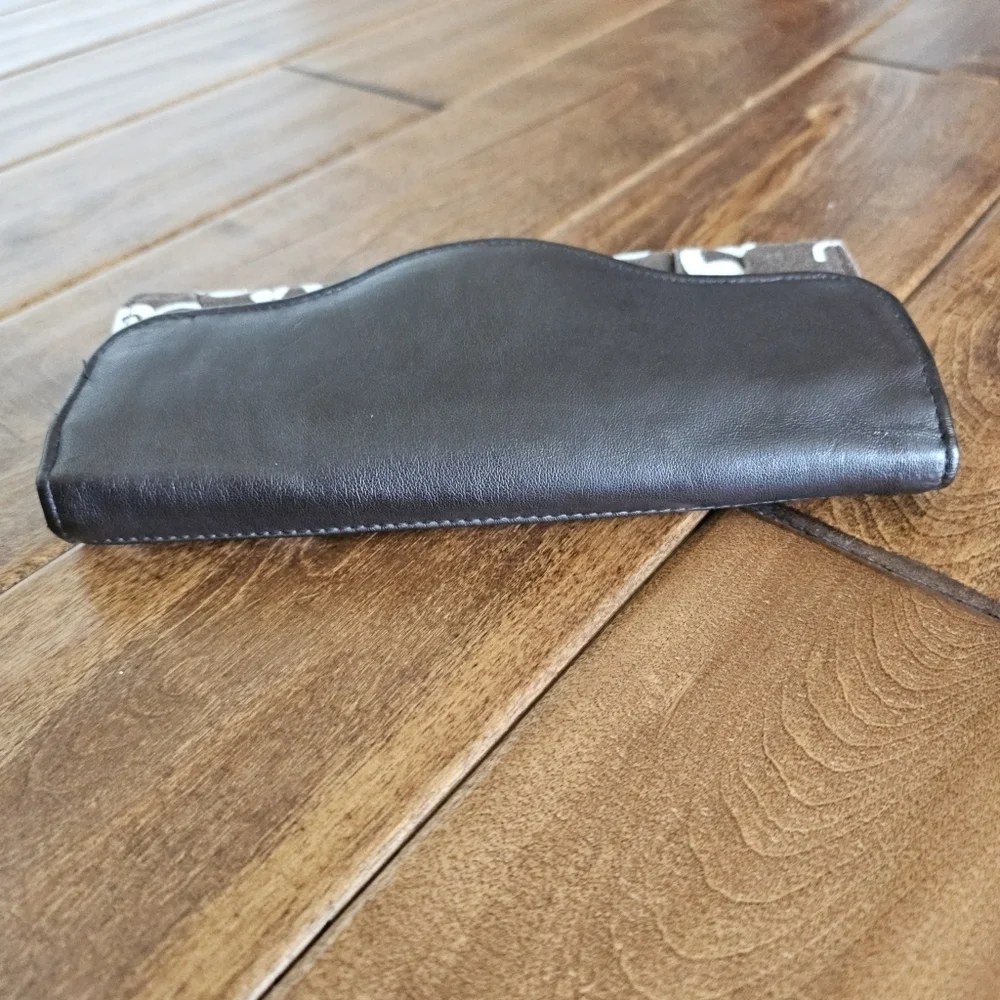 Thirty-One wallet